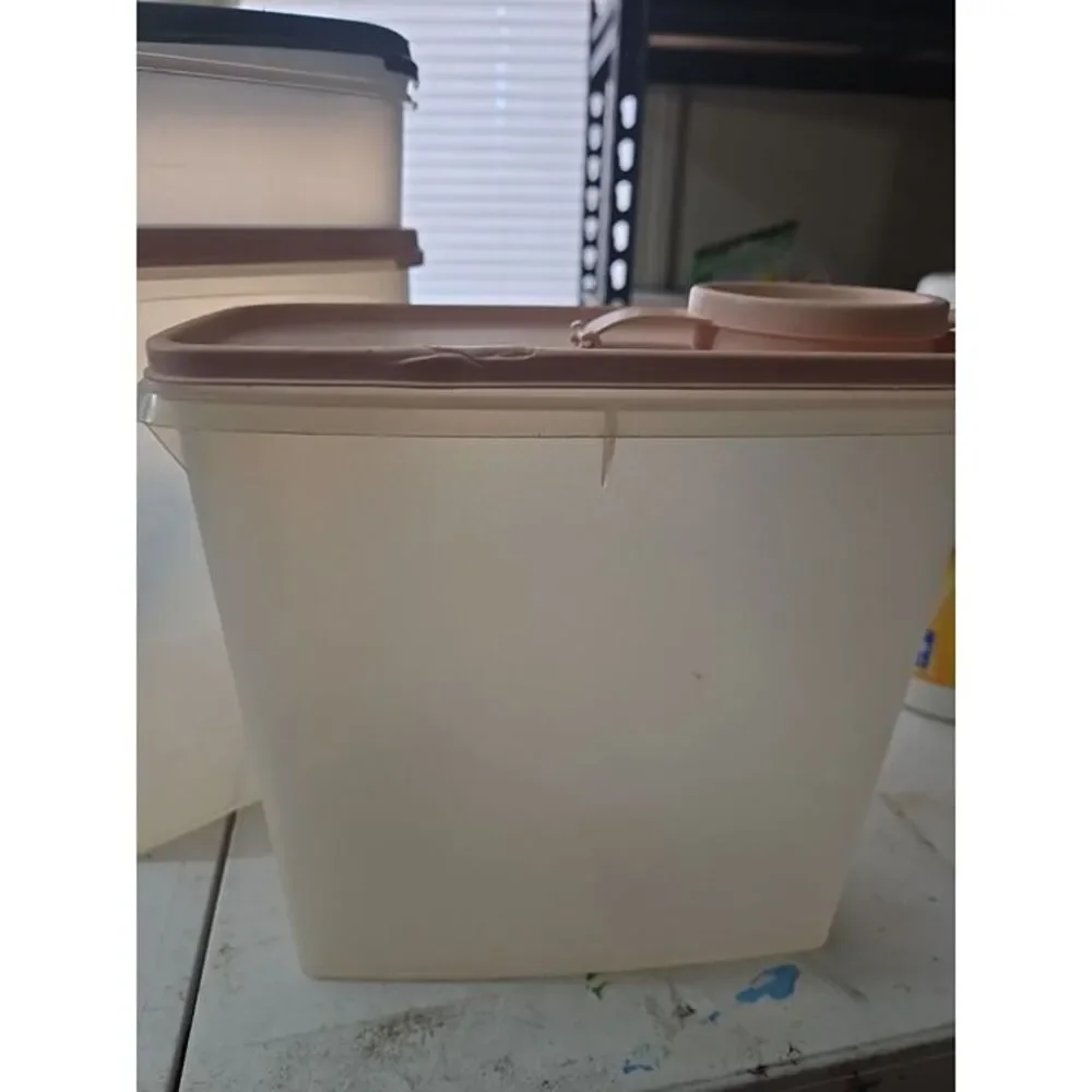 Tupperware four piece